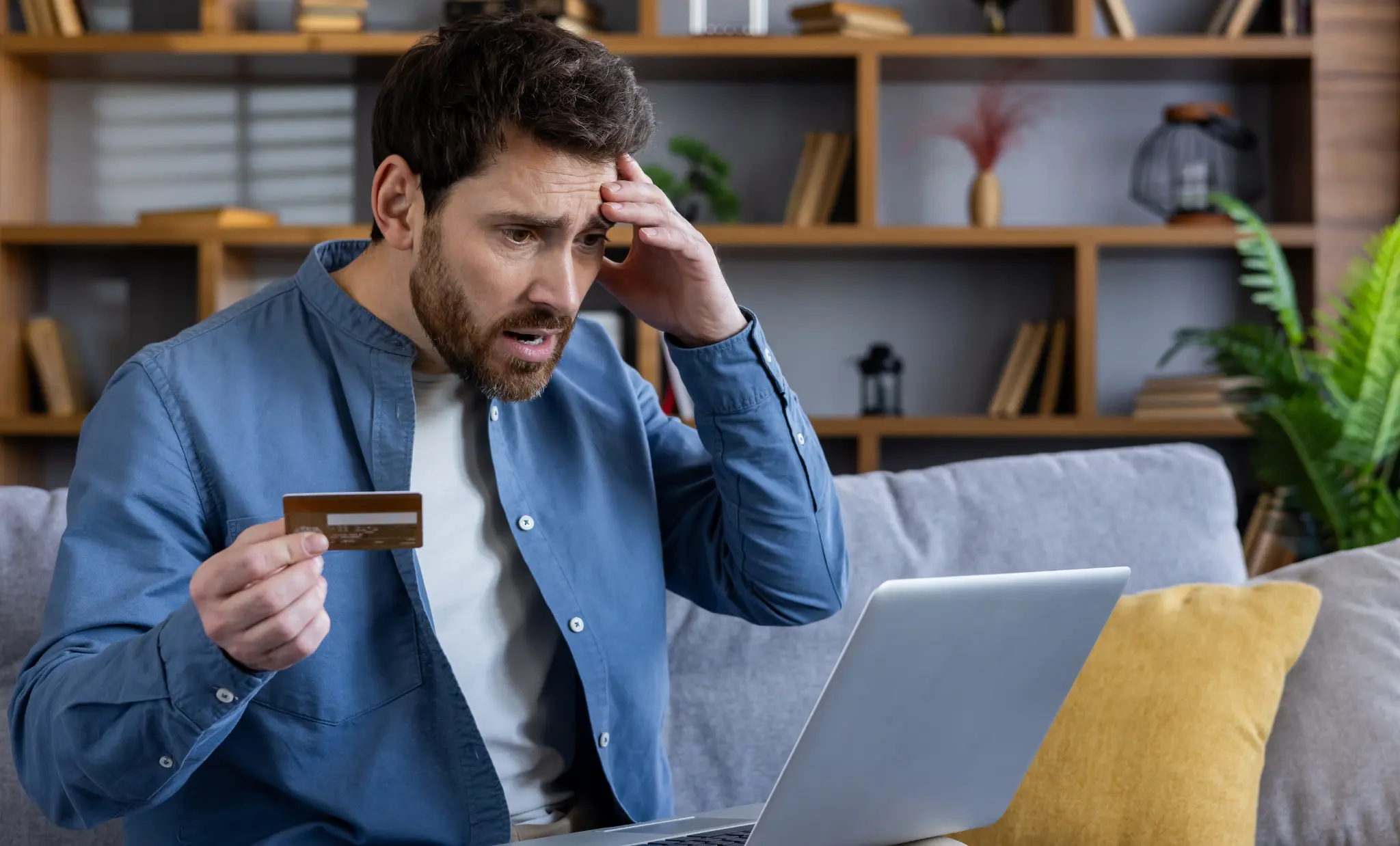 persona preocupada datacredito